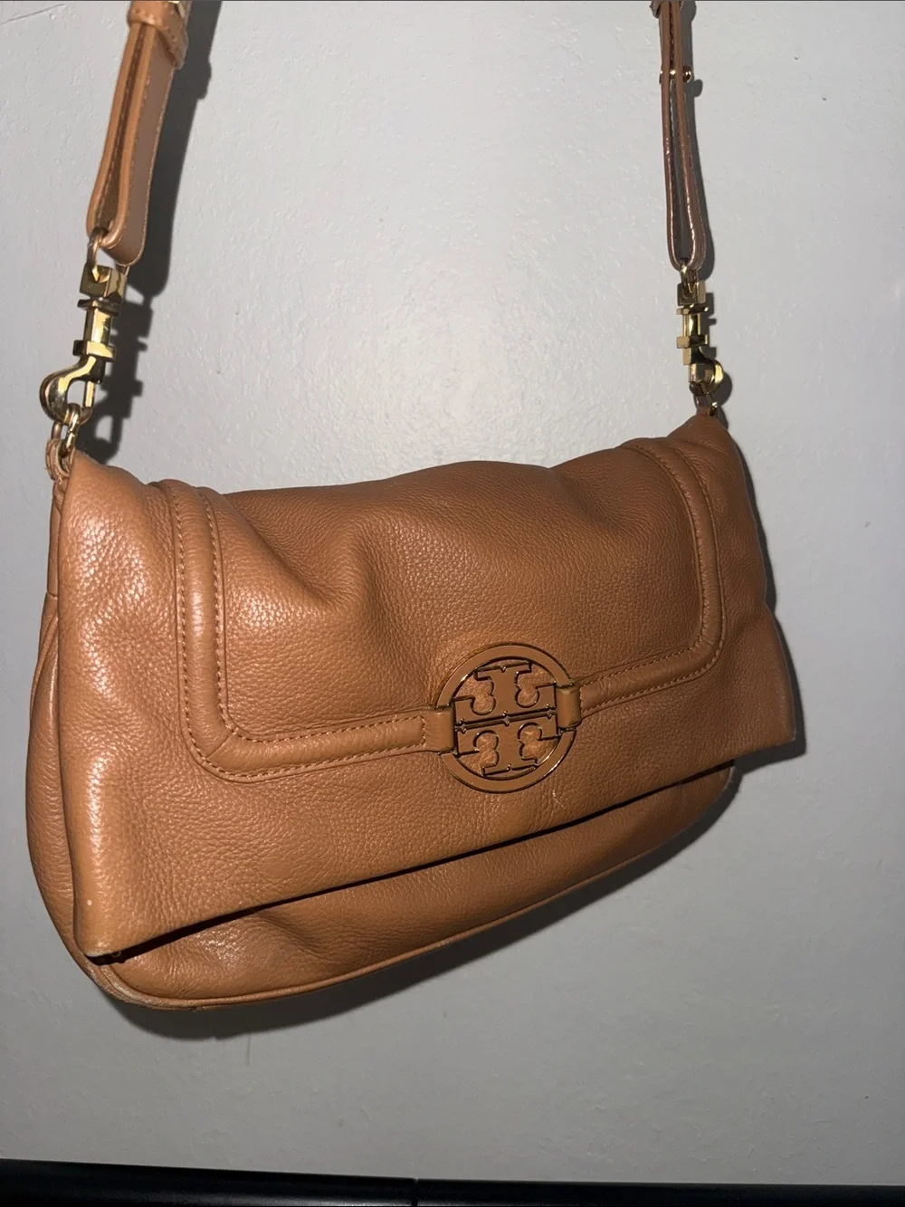 Tory Burch Saddle Crossbody Bag in Brown